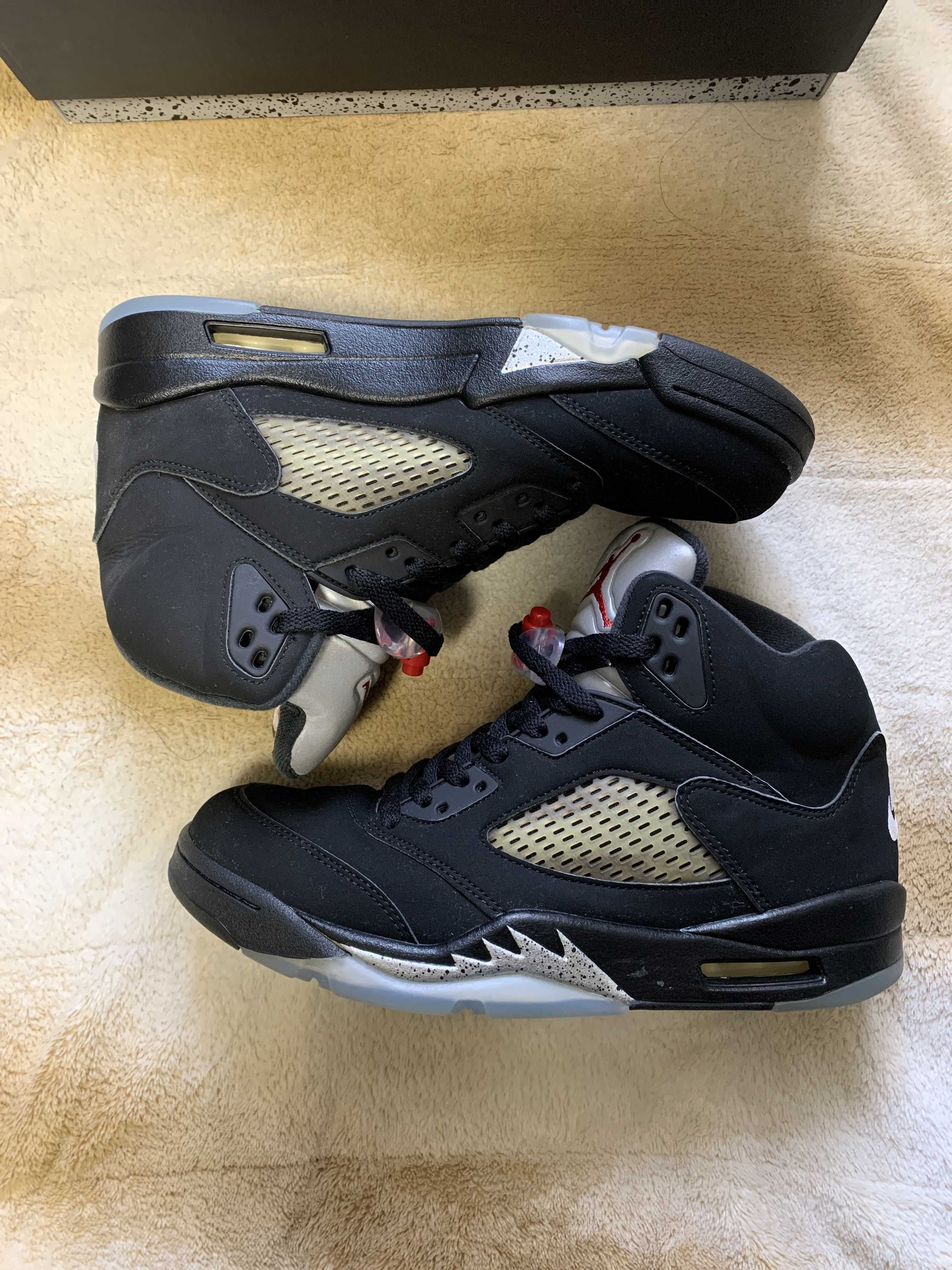 Nike Air Jordan 5 Retro OG "Black/Fire Red/Metallic Silver/White" (2016)