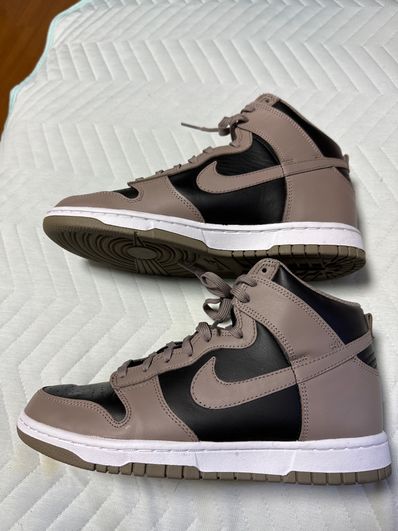 Nike Women's Dunk High "Moon Fossil"