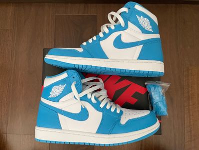 Nike Air Jordan 1 Retro High "UNC"