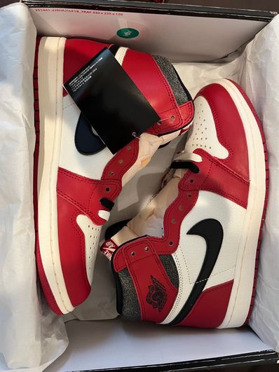 Nike Air Jordan 1 High OG "Lost & Found/Chicago"