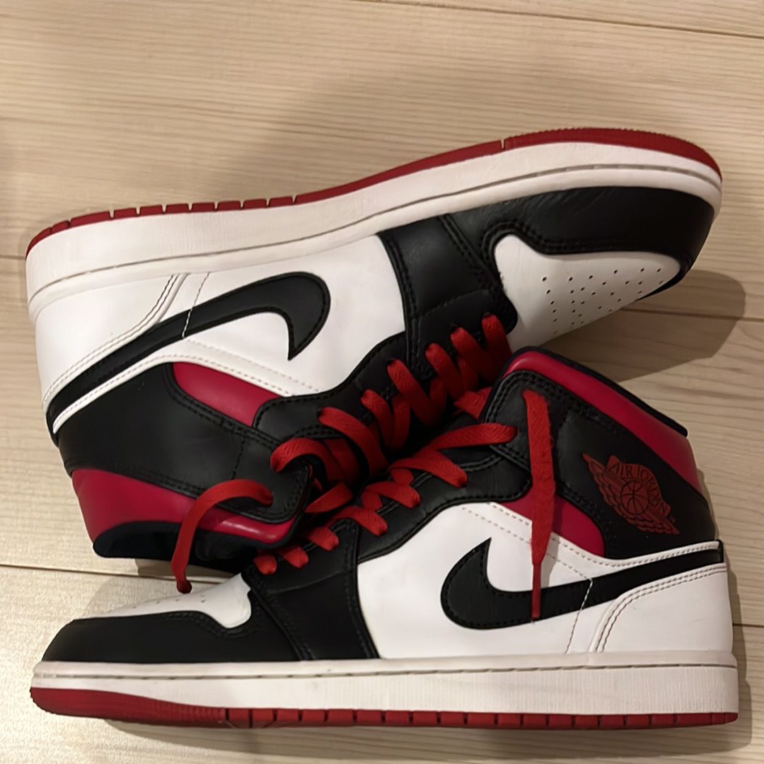 Nike Air Jordan 1 Mid "Gym Red"