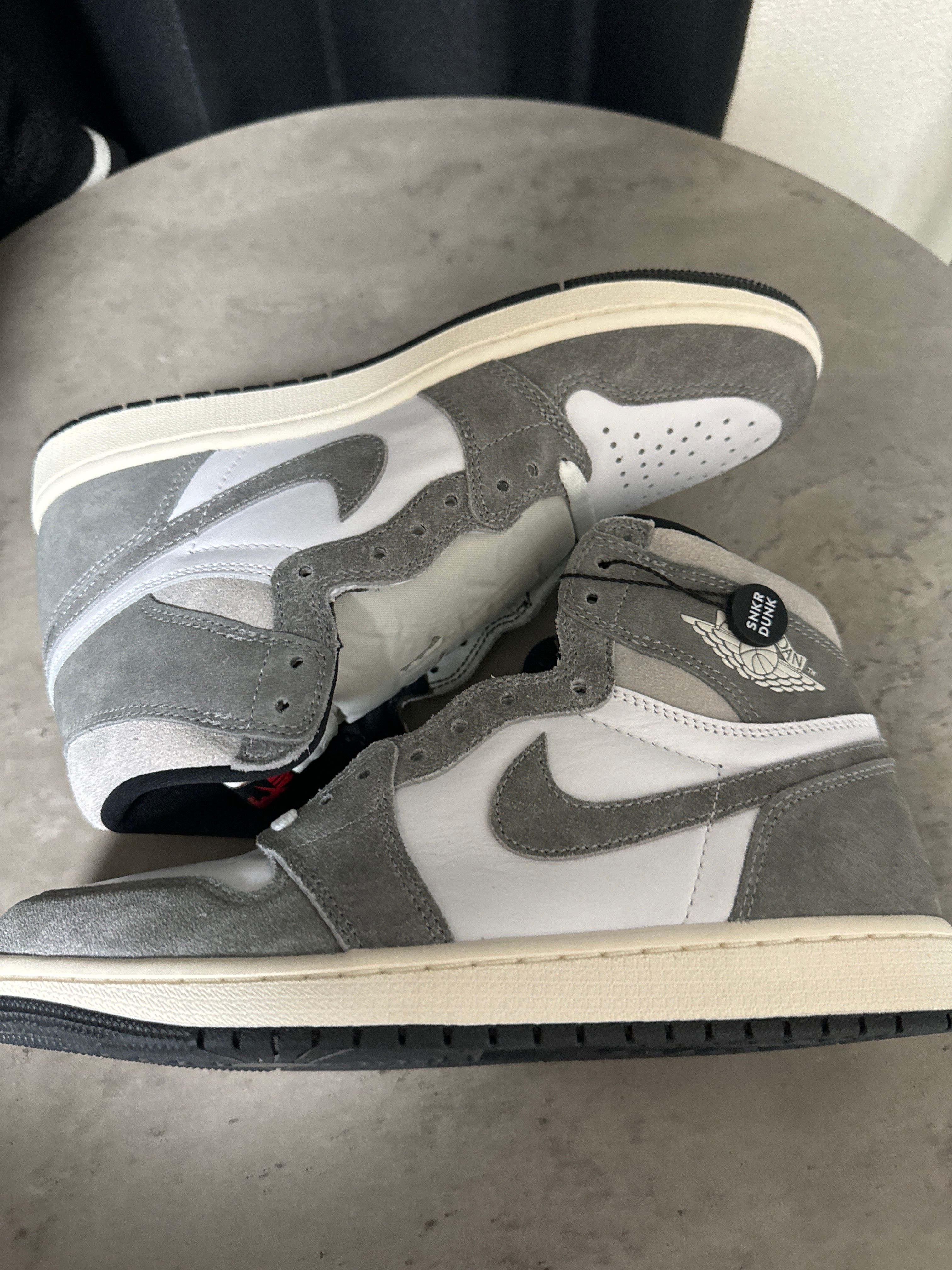 Nike Air Jordan 1 Retro High OG "Black and Smoke Grey"