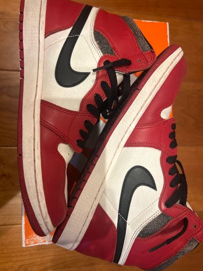 Nike Air Jordan 1 High OG "Lost & Found/Chicago"