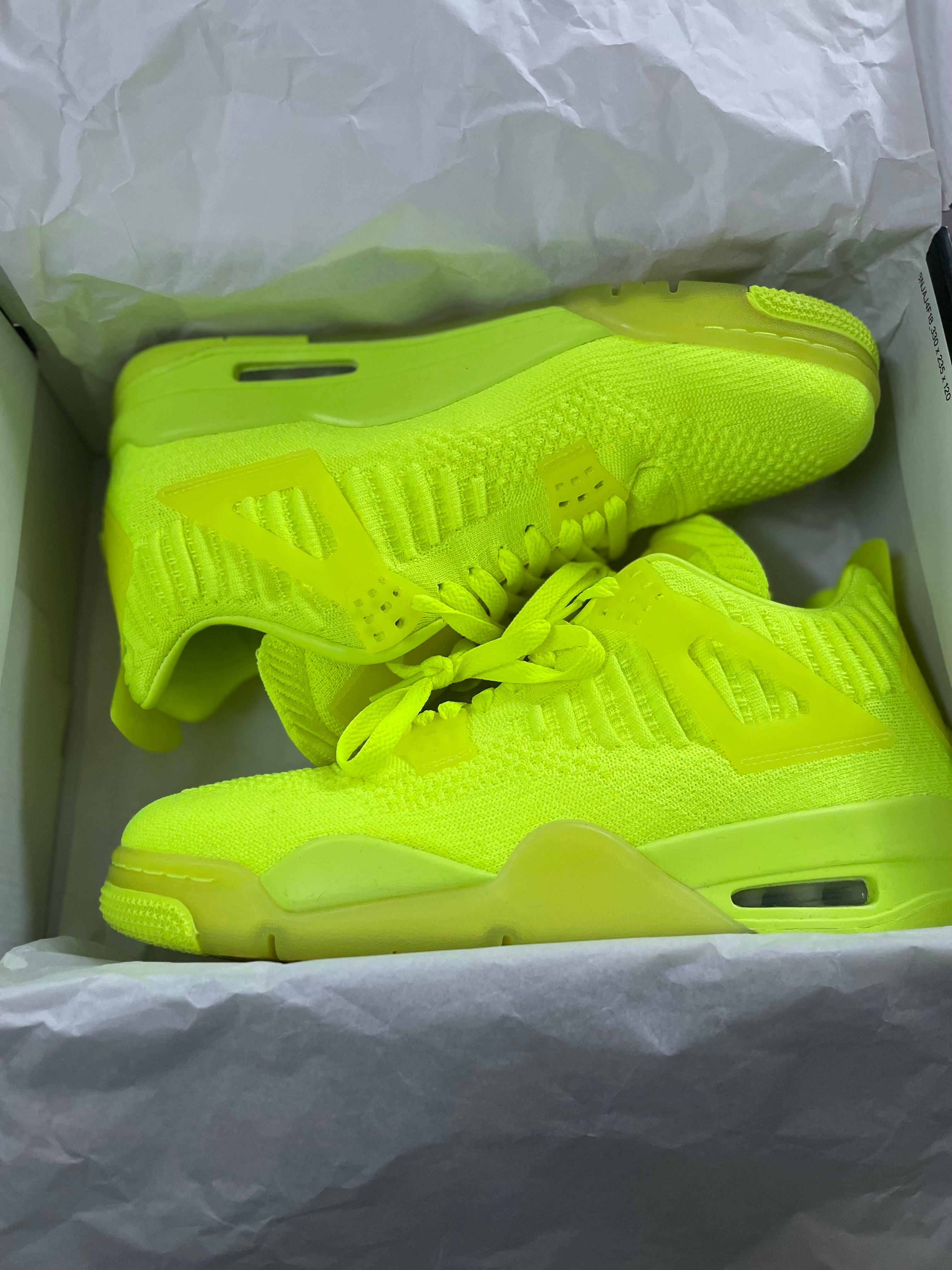 NIKE AIR JORDAN 4 RETRO FLYKNIT VOLT