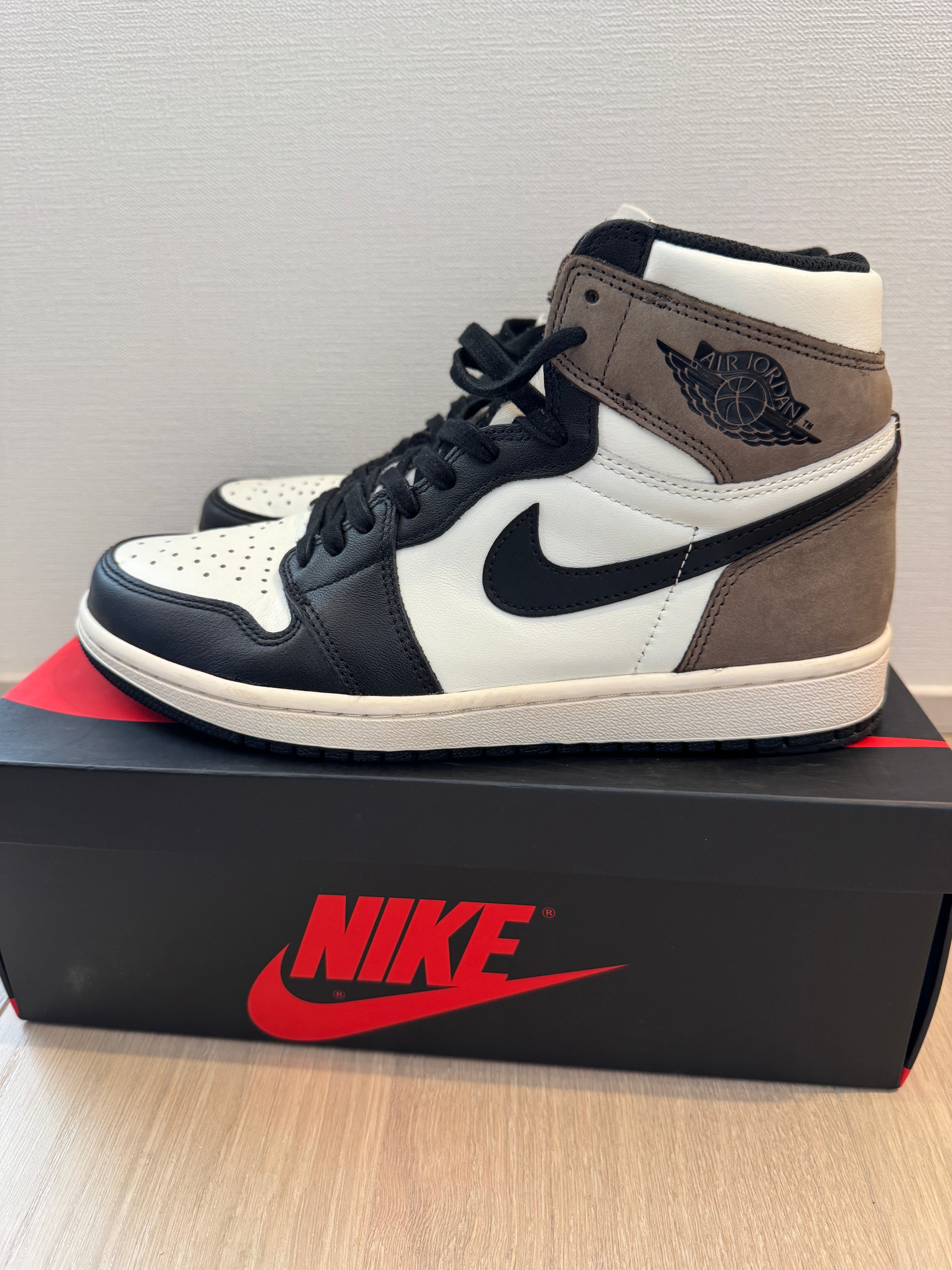 Nike Air Jordan 1 High OG "Sail/Dark Mocha/Black"