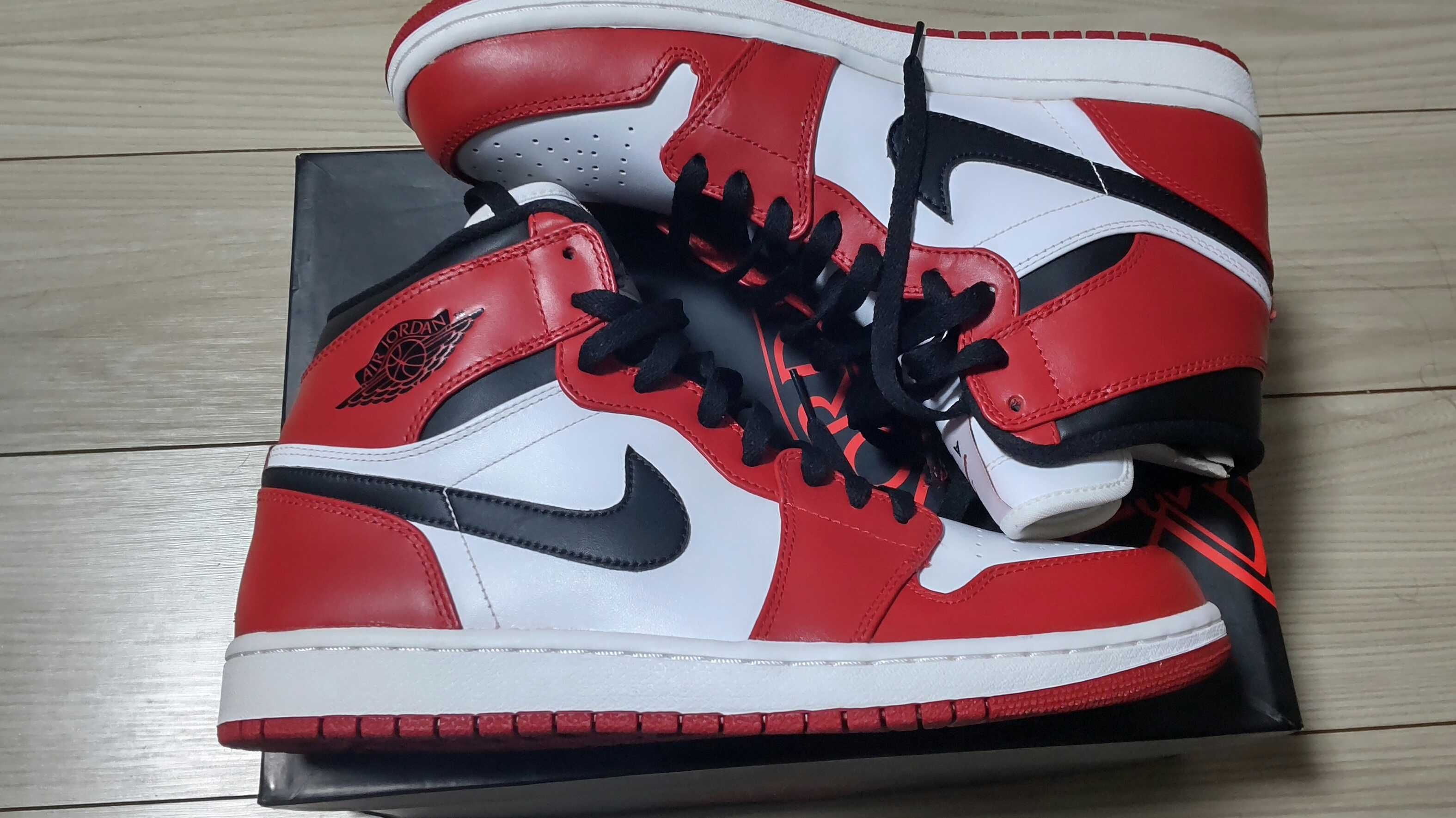 Nike Air Jordan 1 Retro High "Chicago" (2013)