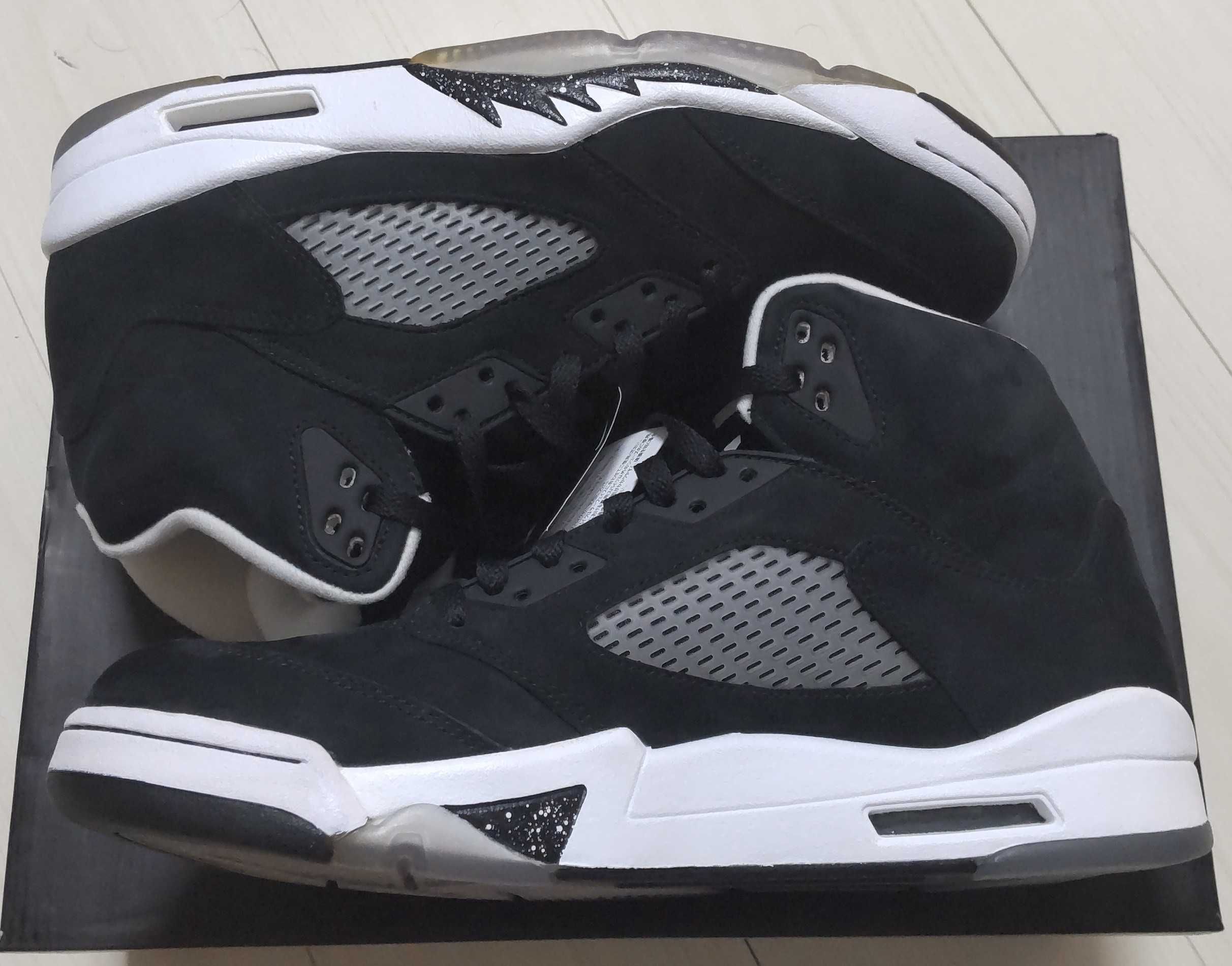 NIKE AIR JORDAN 5 RETRO OREO