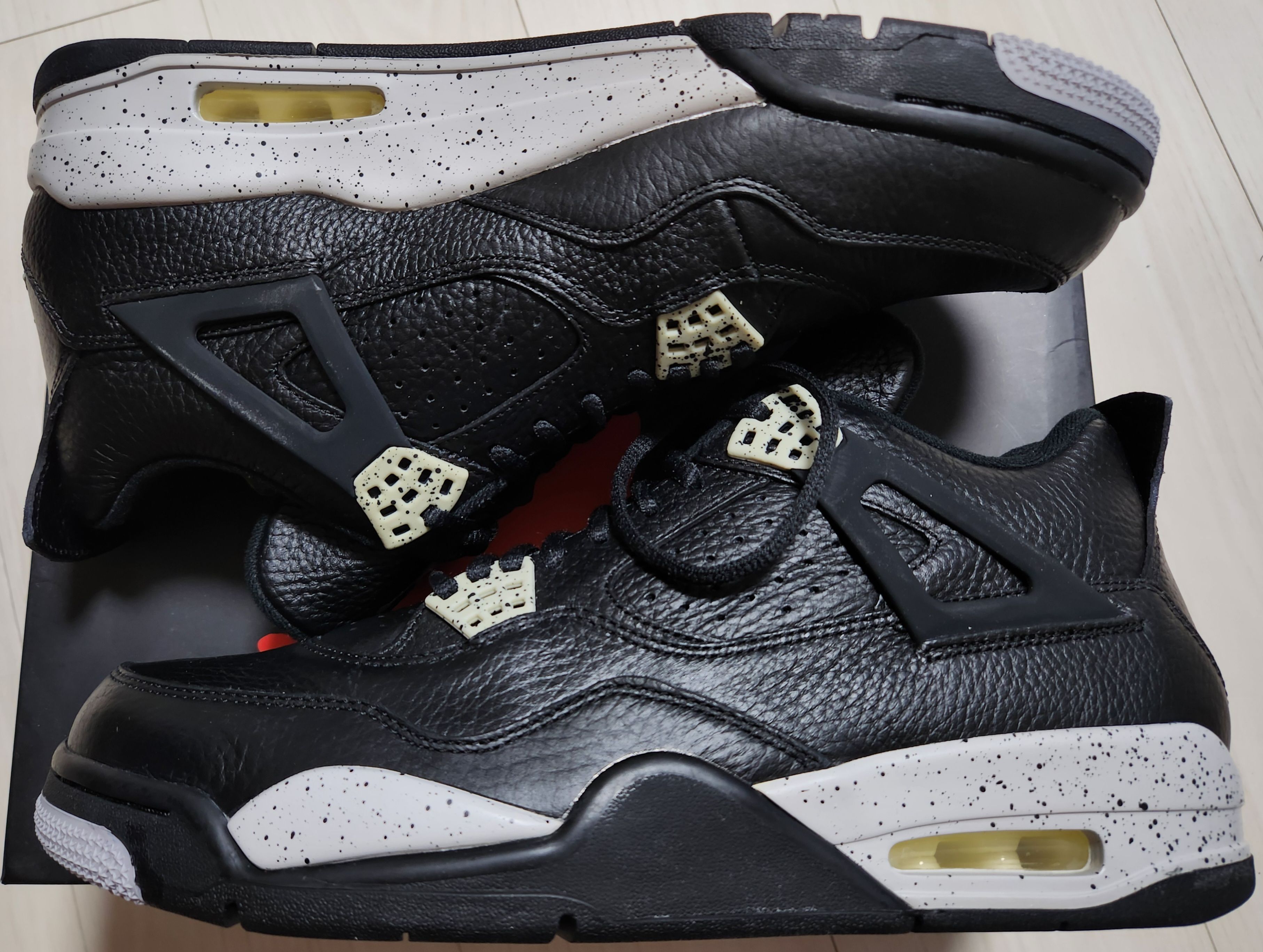 Nike Air Jordan 4 Retro "Oreo" (2015)