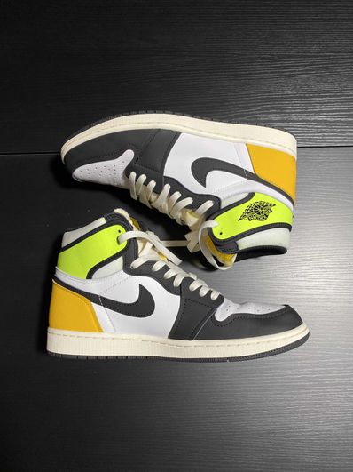 Nike Air Jordan 1 High OG "Volt Gold"
