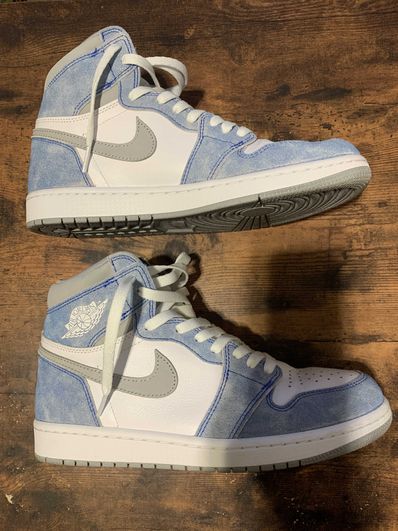 Nike Air Jordan 1 High OG "Hyper Royal"