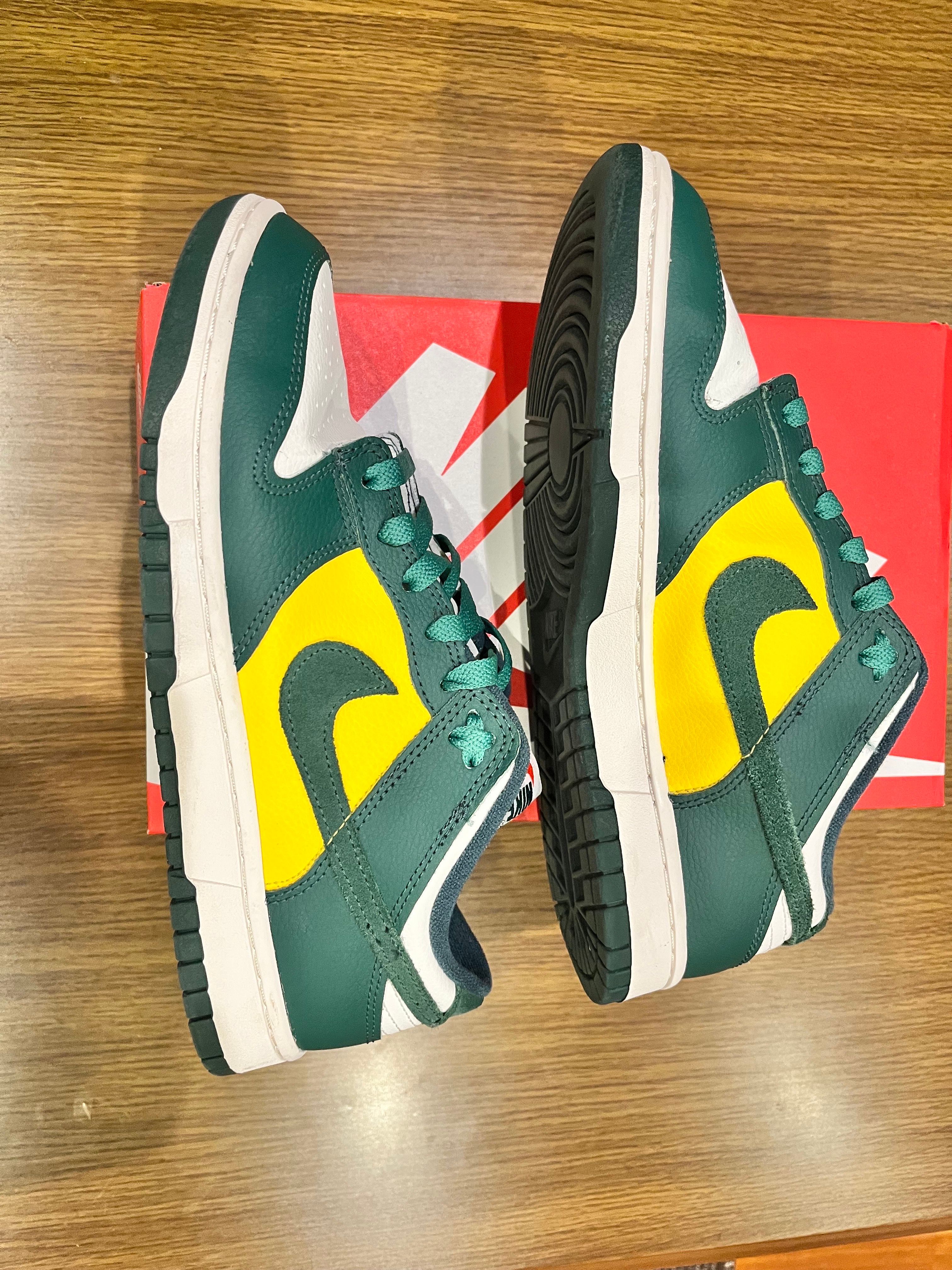 Nike Women's Dunk Low SE "Noble Green"