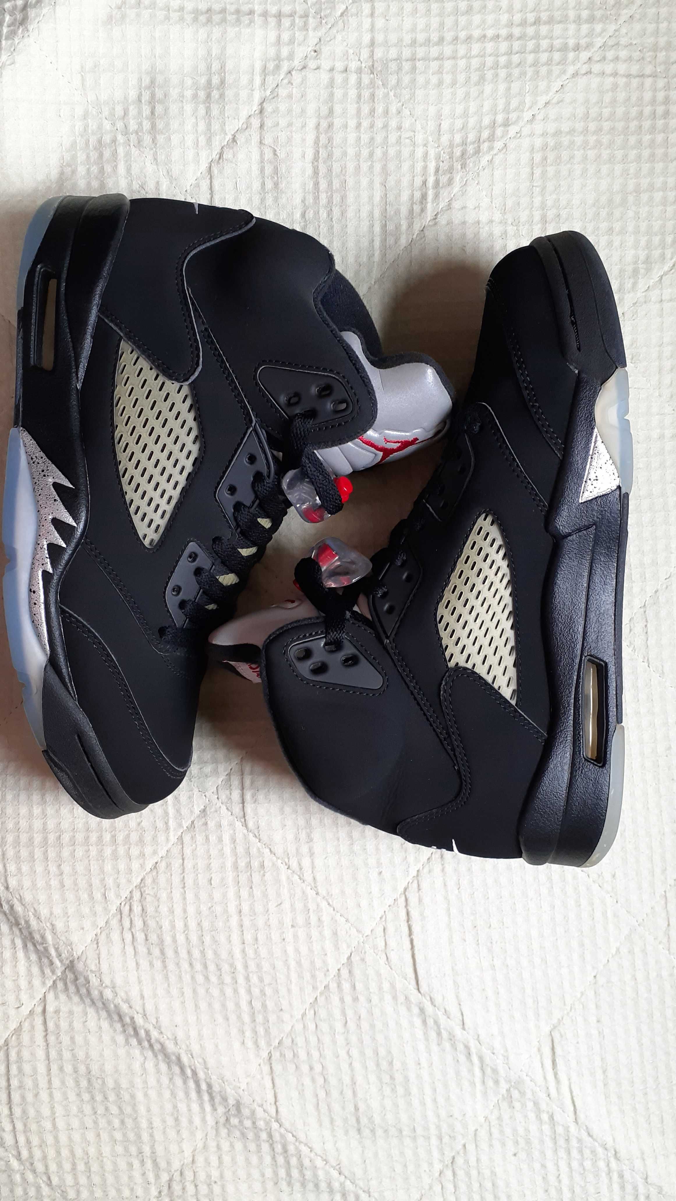 Nike Air Jordan 5 Retro OG "Black/Fire Red/Metallic Silver/White" (2016)