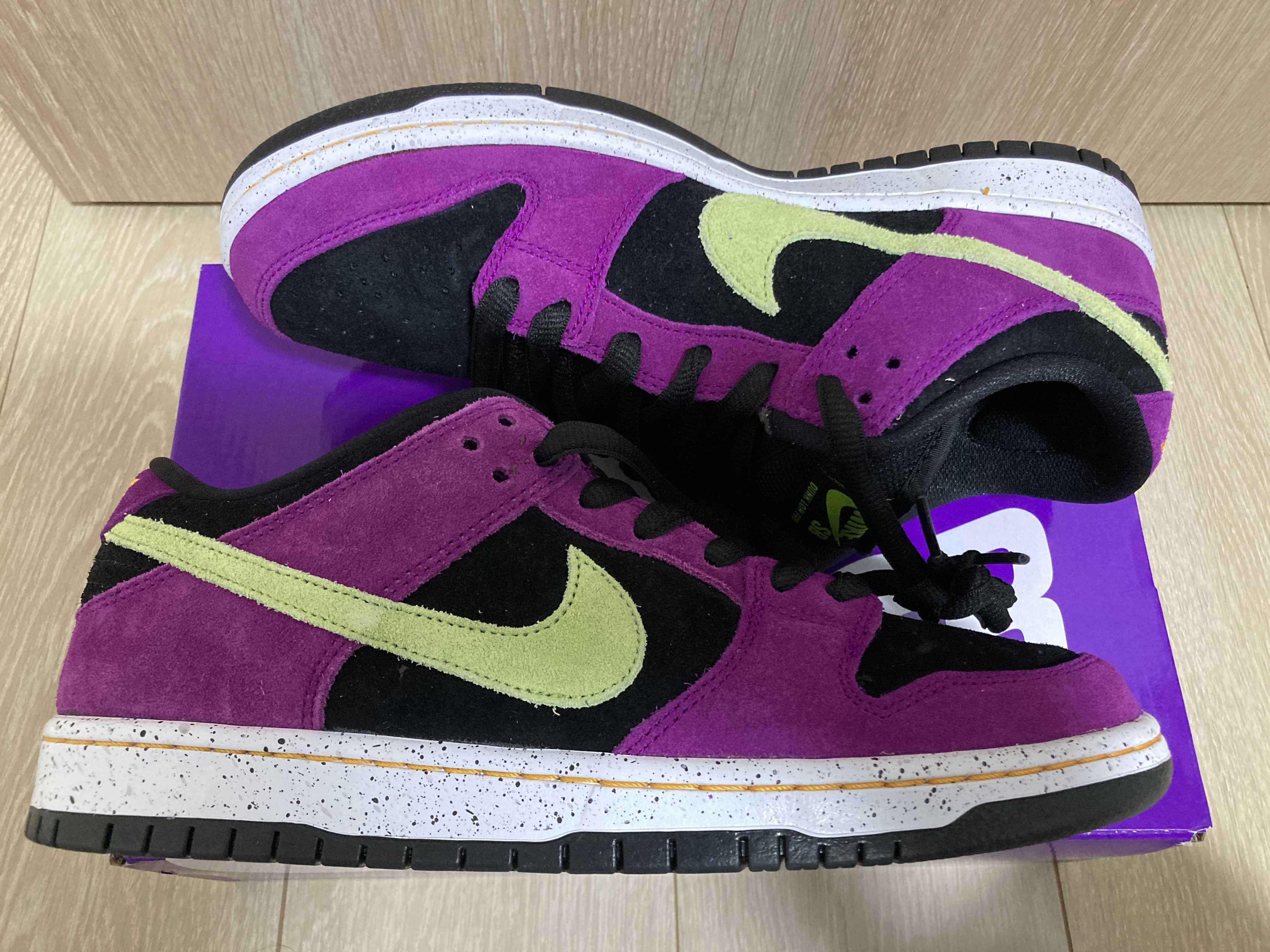 Nike SB Dunk Low "Red Plum"