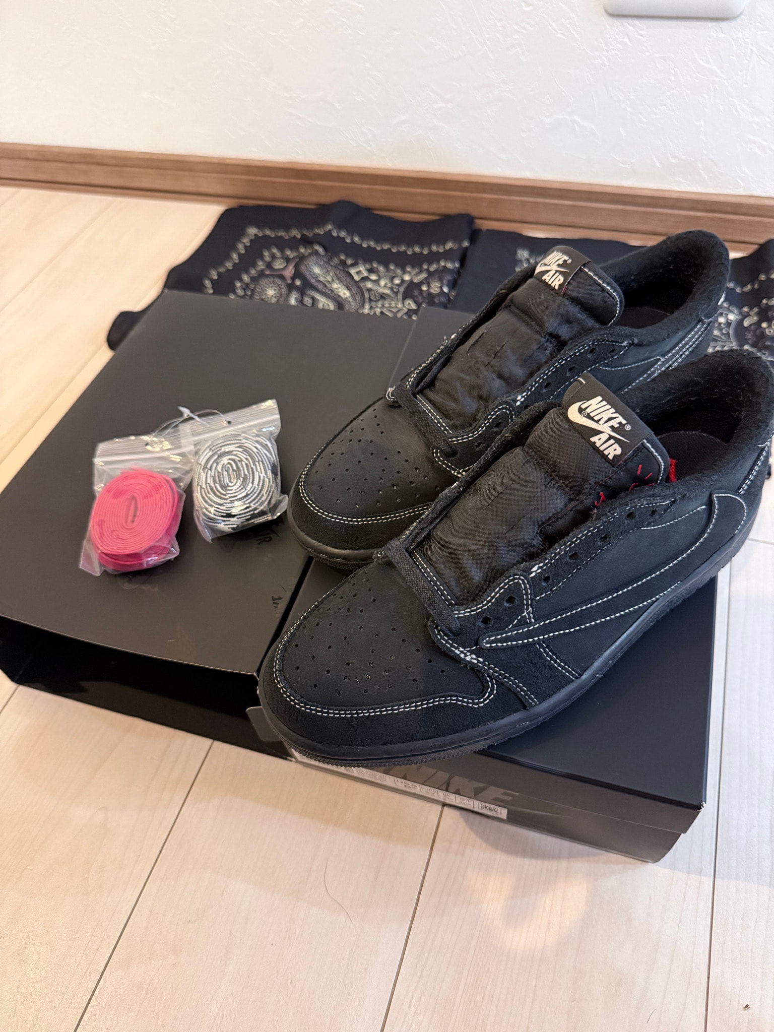 Travis Scott × Nike Air Jordan 1 Low OG SP "Black Phantom"