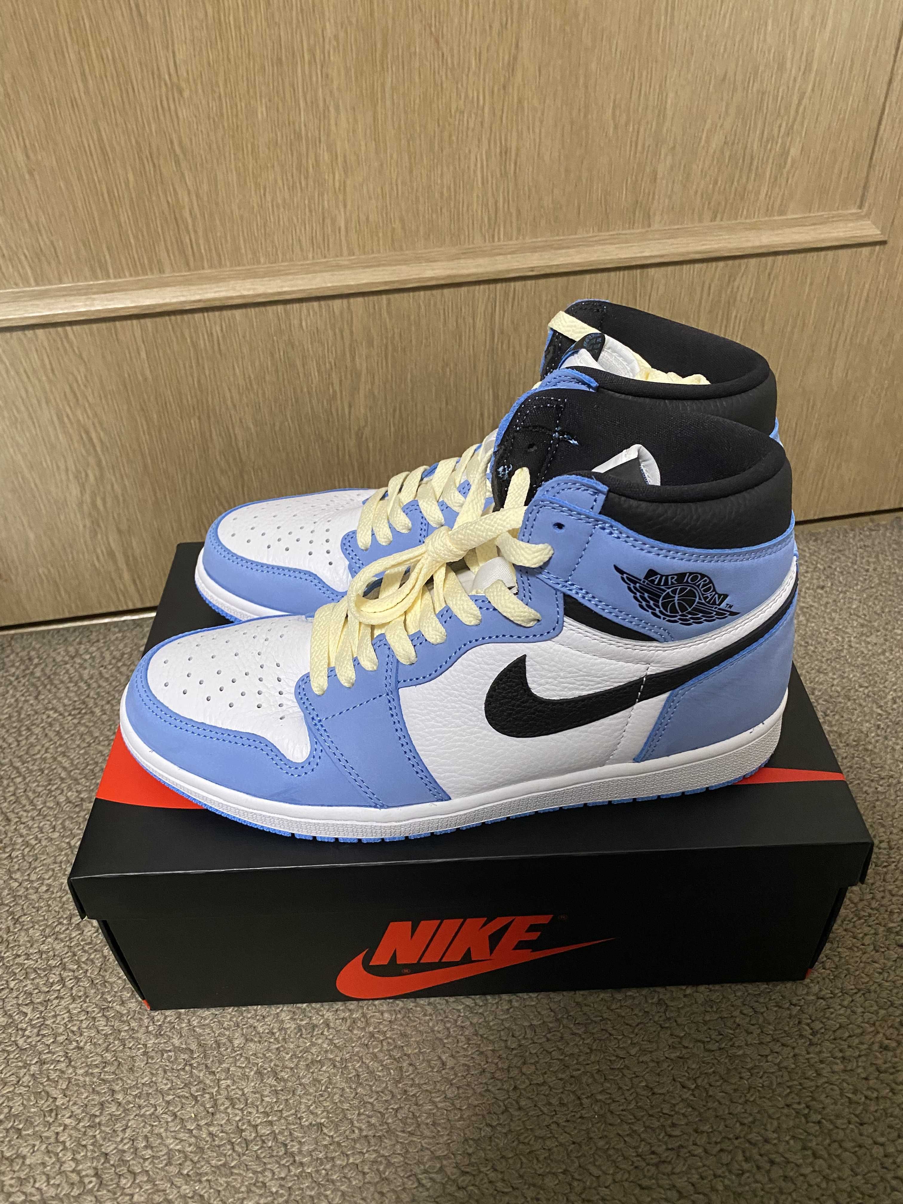 Nike Air Jordan 1 High OG "University Blue"