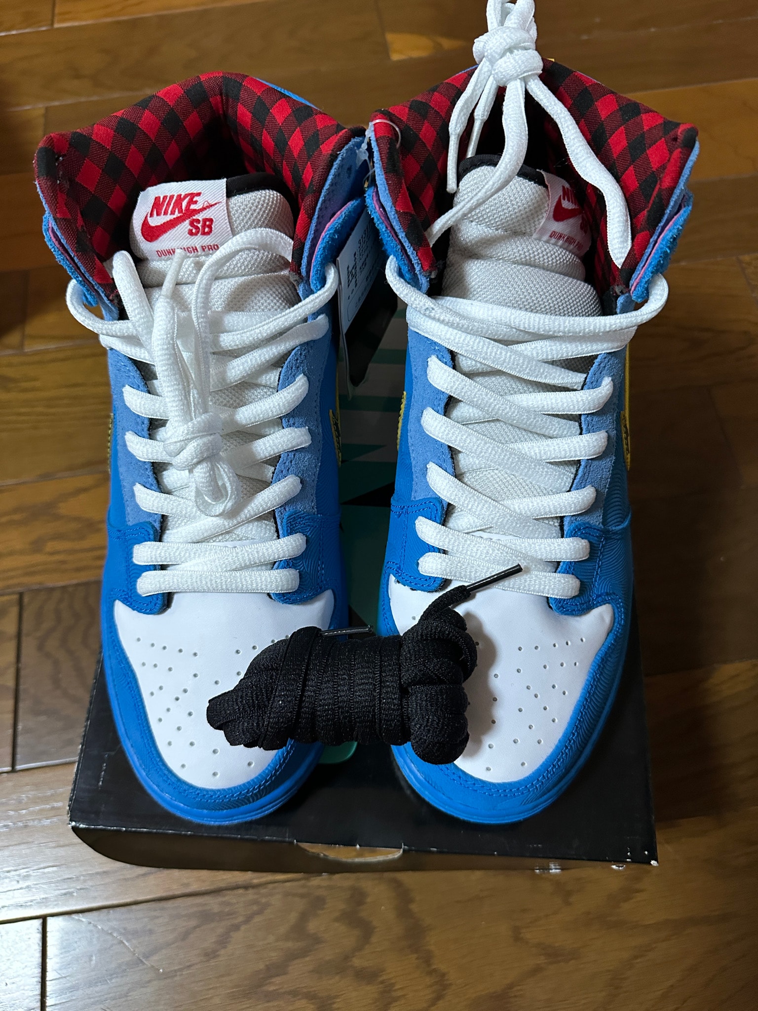 Nike Dunk SB High "Familia Blue" 