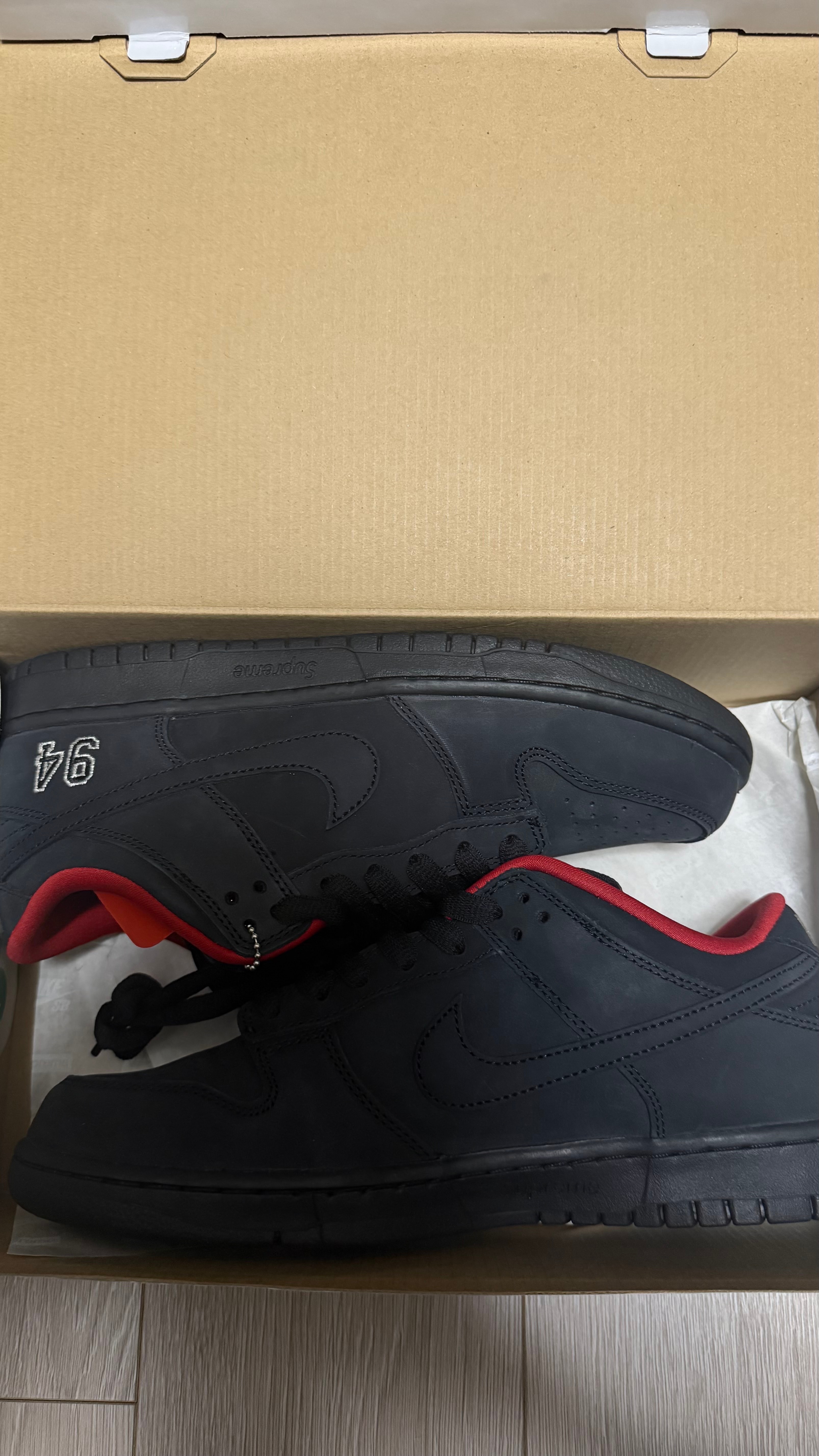 Supreme × Nike SB Dunk Low "Black" (25FW Week2)