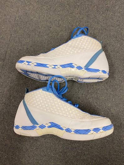 Nike Air Jordan 15 SE "UNC"