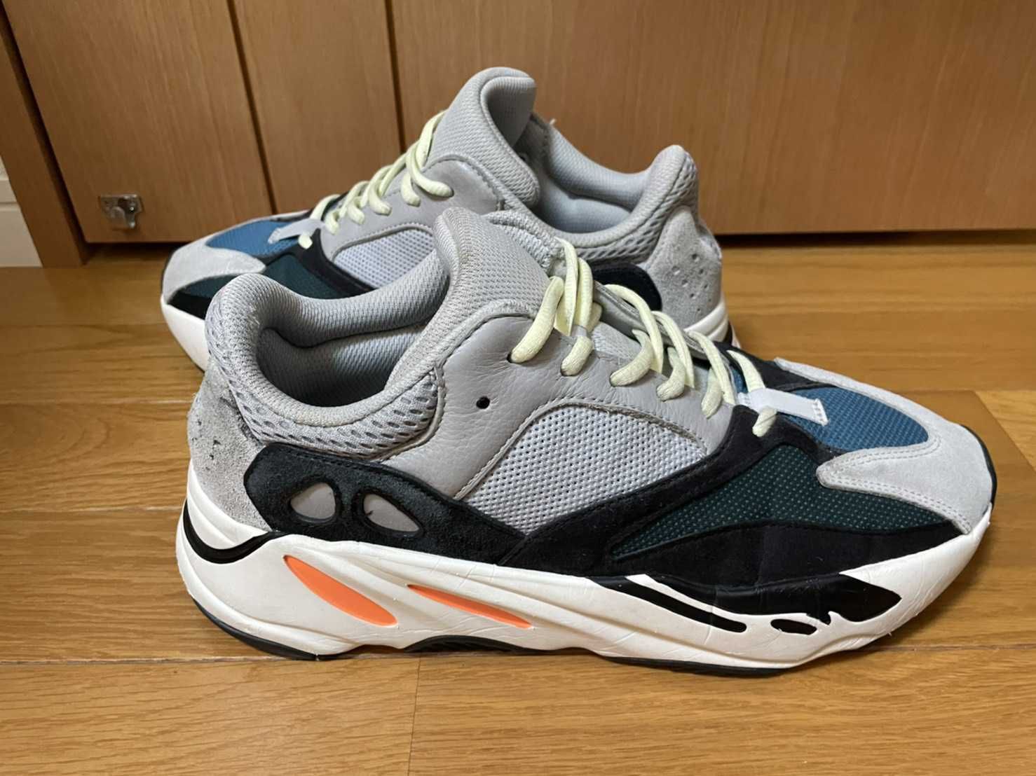 adidas YEEZY Boost 700 "Wave Runner"
