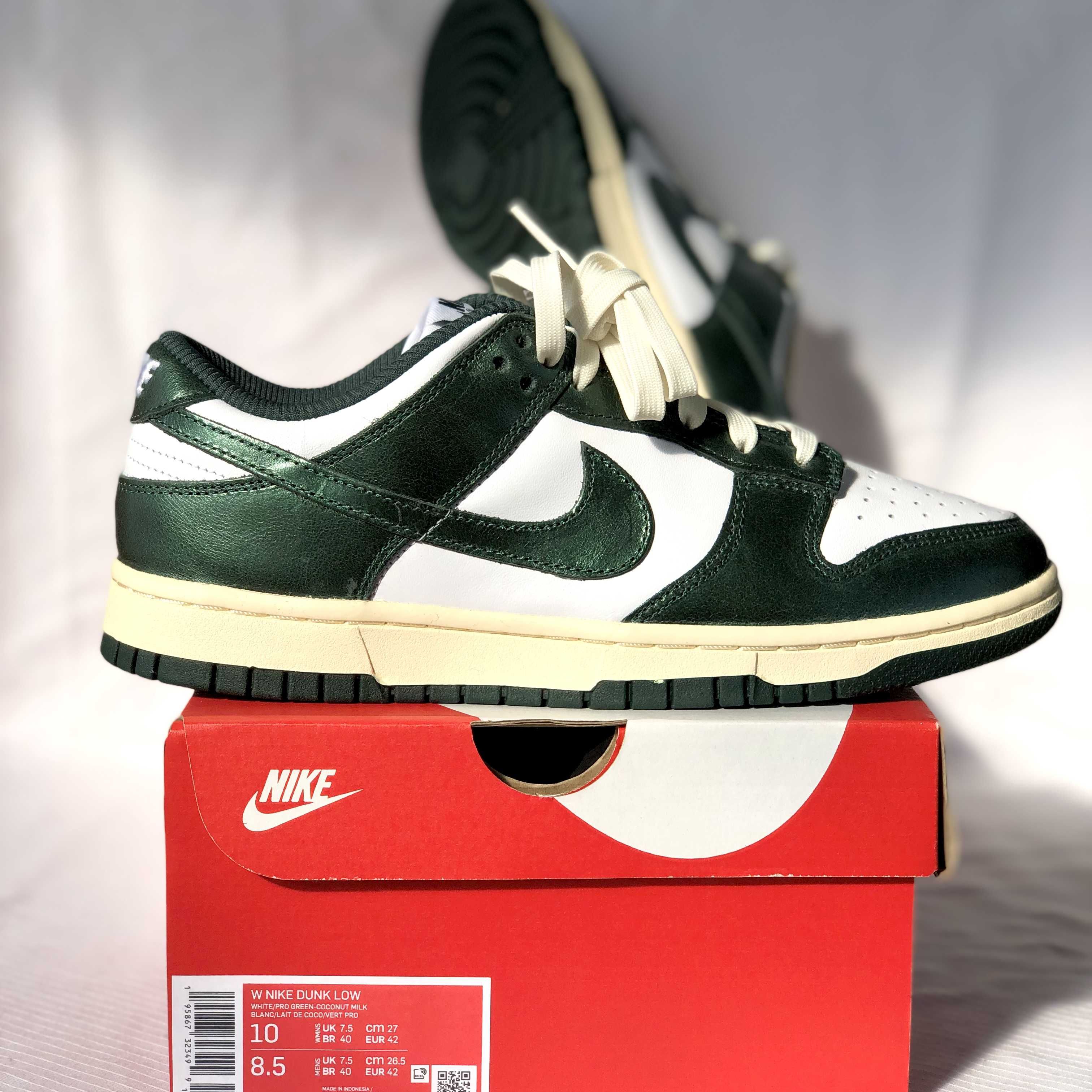 Nike Women's Dunk Low "Vintage Green"