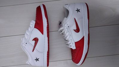 Supreme × Nike Dunk Low "Varsity Red/White"