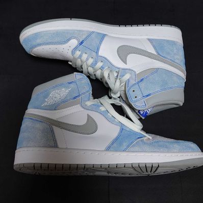 Nike Air Jordan 1 High OG "Hyper Royal"