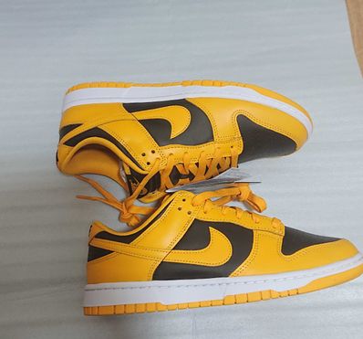 Nike Dunk Low "Championship Goldenrod"