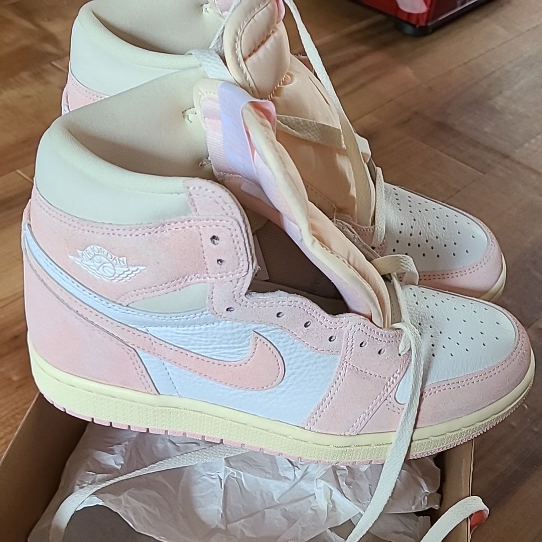 Nike Women's Air Jordan 1 Retro High OG "Washed Pink"