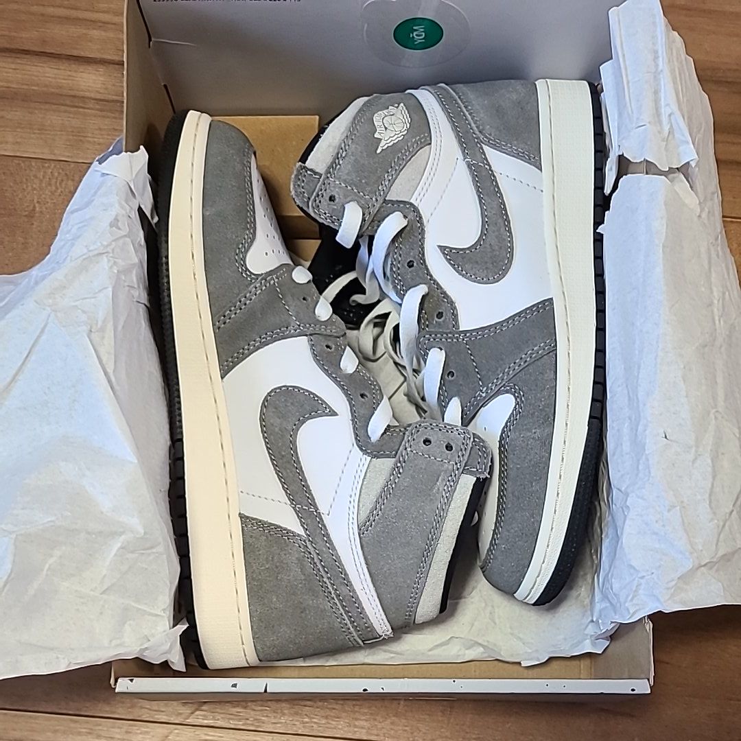 Nike GS Air Jordan 1 Retro High OG "Black and Smoke Grey"