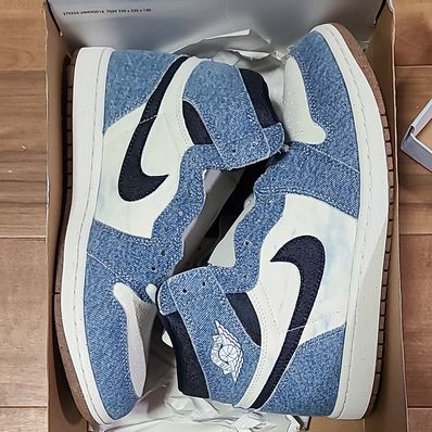 Nike Air Jordan 1 Retro High OG "Denim"