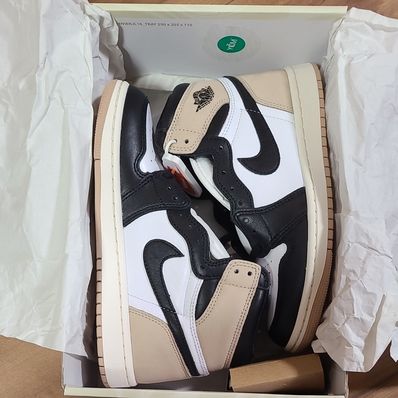 Nike Women's Air Jordan 1 Retro High OG "Latte"