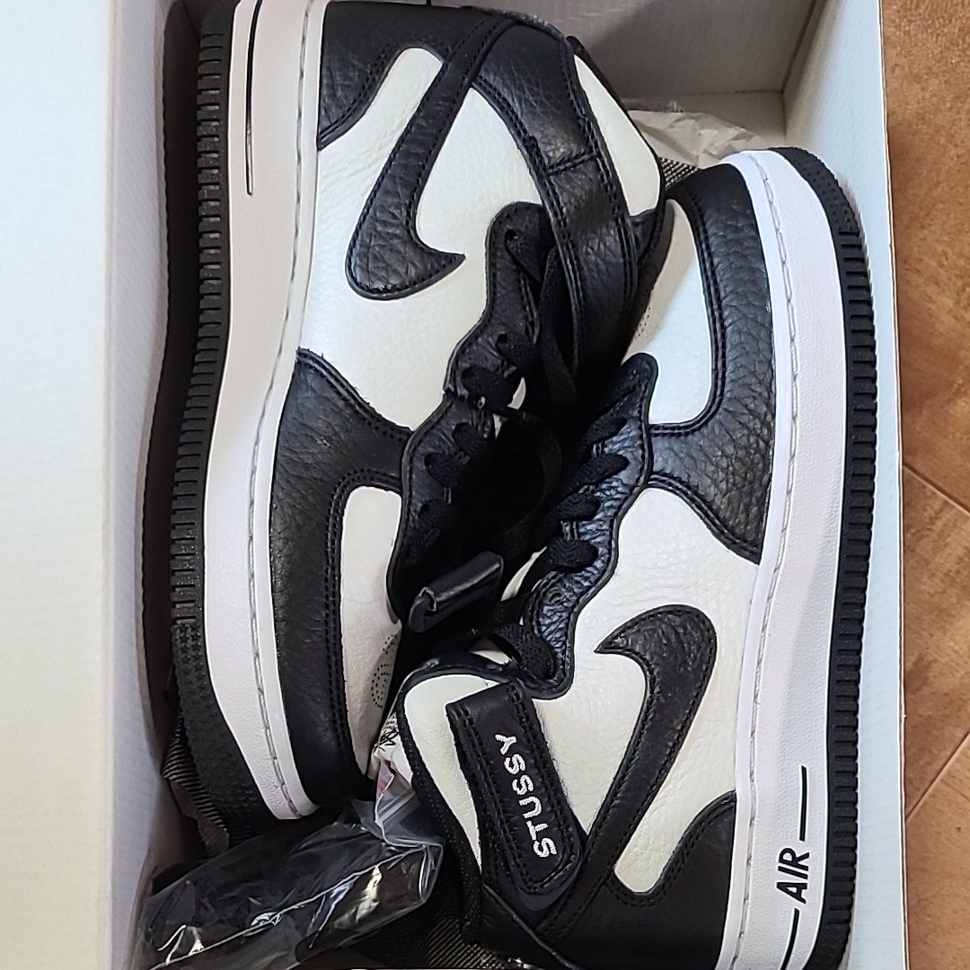 Stussy × Nike Air Force 1 Mid "Black and Light Bone"