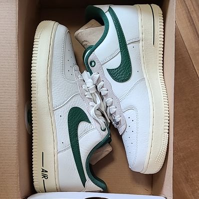 Nike Women's Air Force 1 Low Command Force "Summit White/Gorge Green"