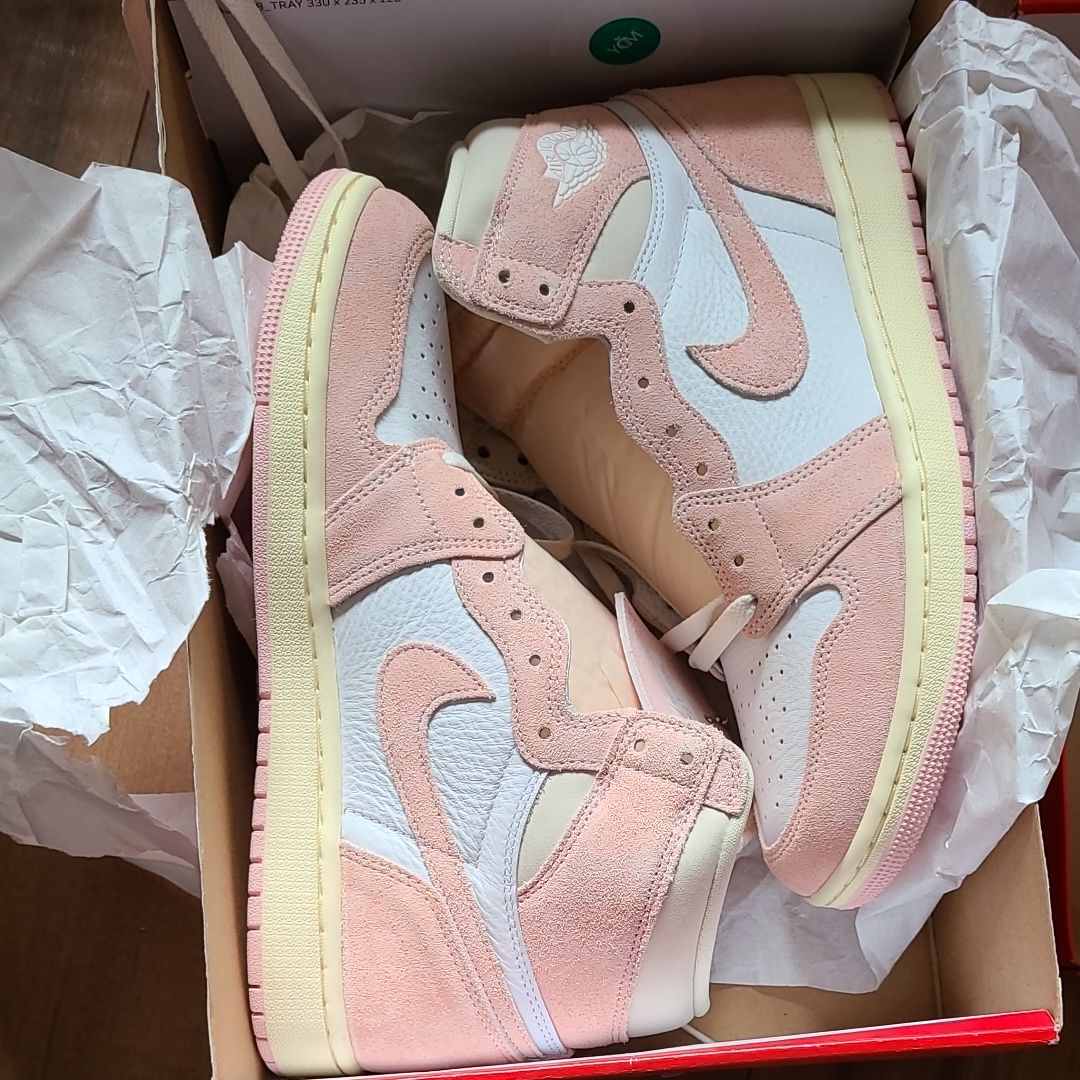 Nike Women's Air Jordan 1 Retro High OG "Washed Pink"