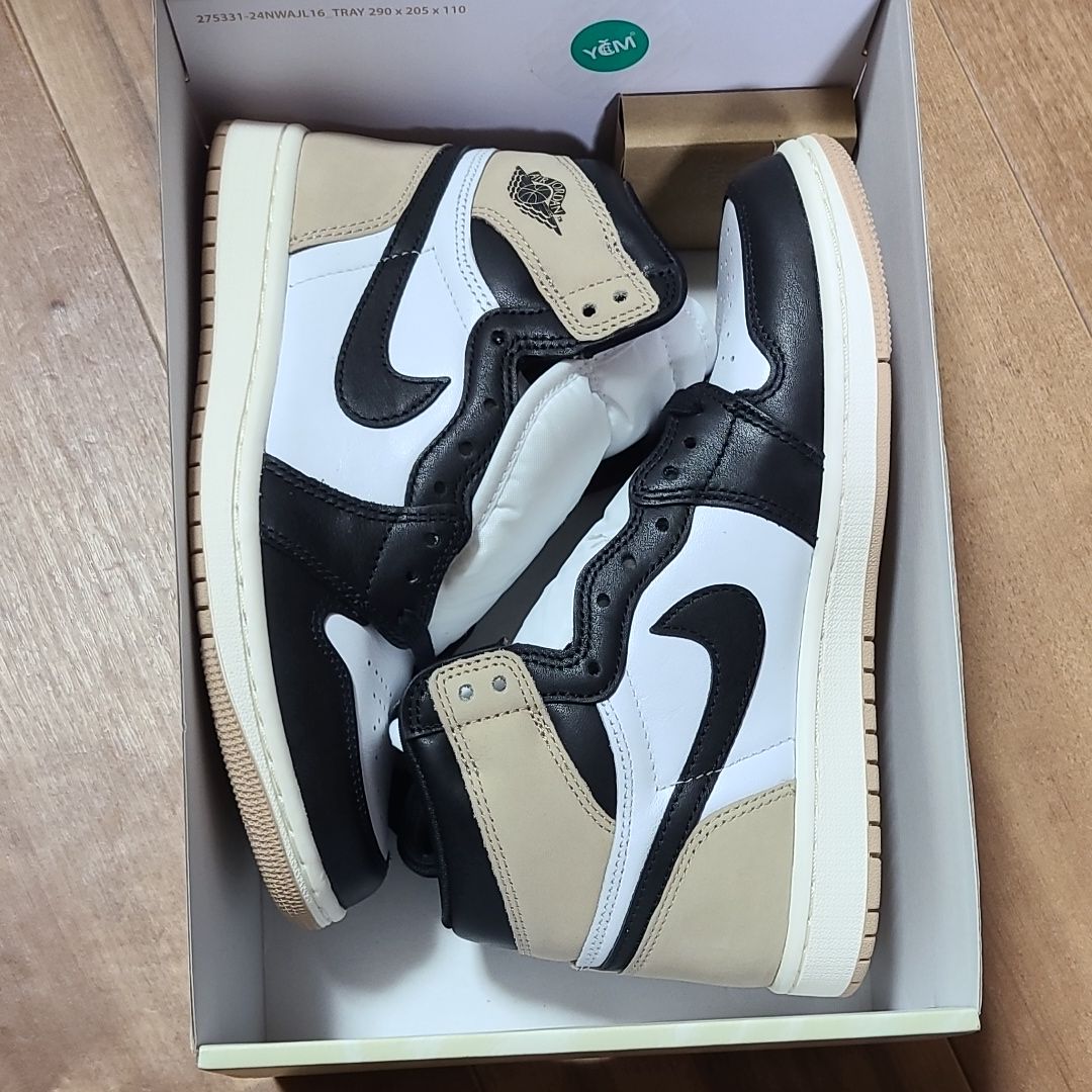 Nike Women's Air Jordan 1 Retro High OG "Latte"