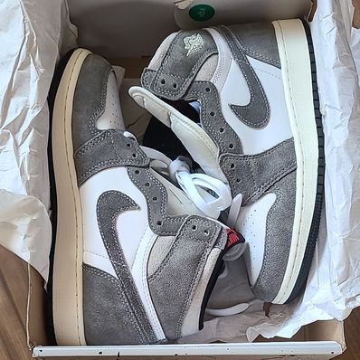 Nike GS Air Jordan 1 Retro High OG "Black and Smoke Grey"