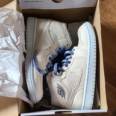 Nike Women's Air Jordan 1 Mid "Sanddrift/Indigo"