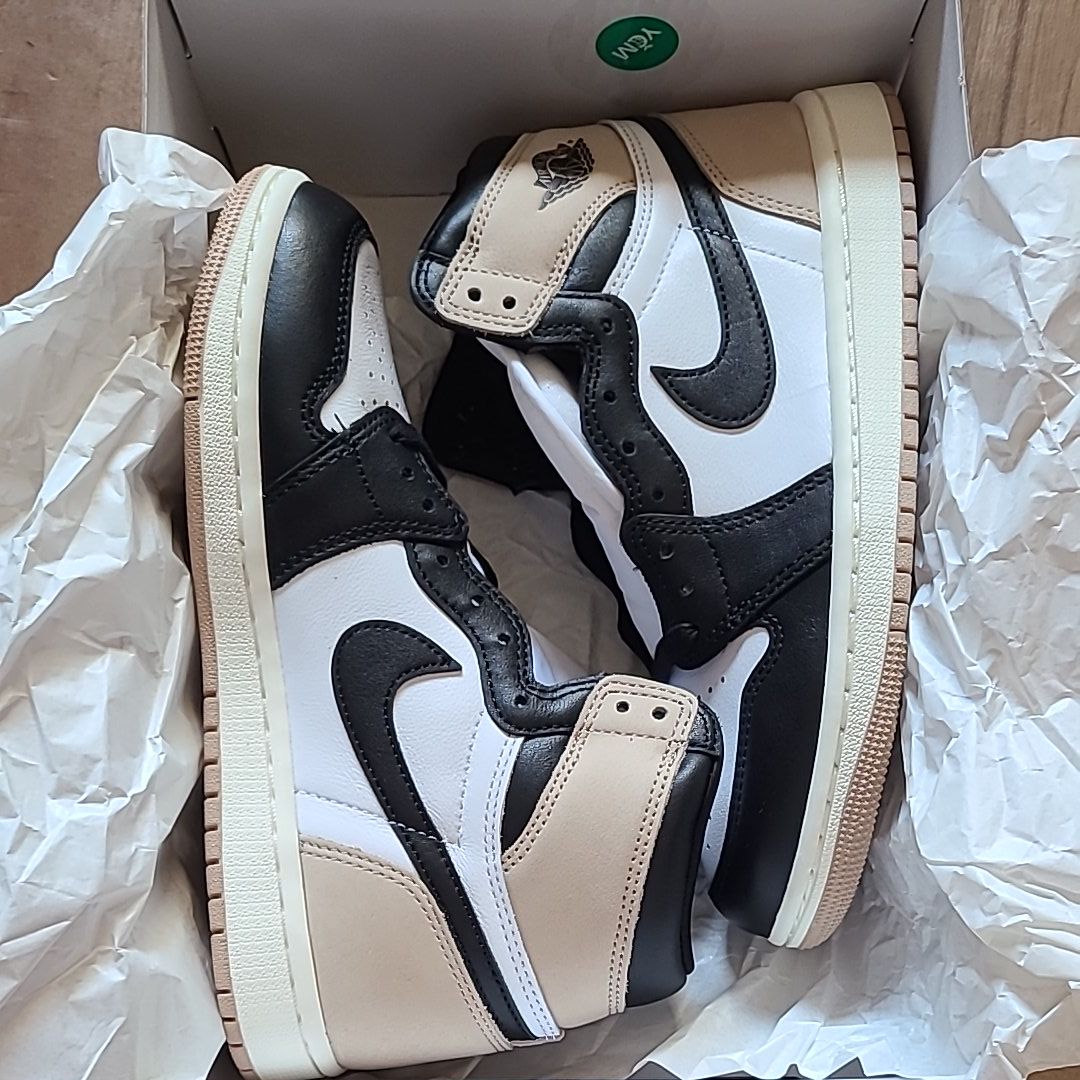 Nike Women's Air Jordan 1 Retro High OG "Latte"