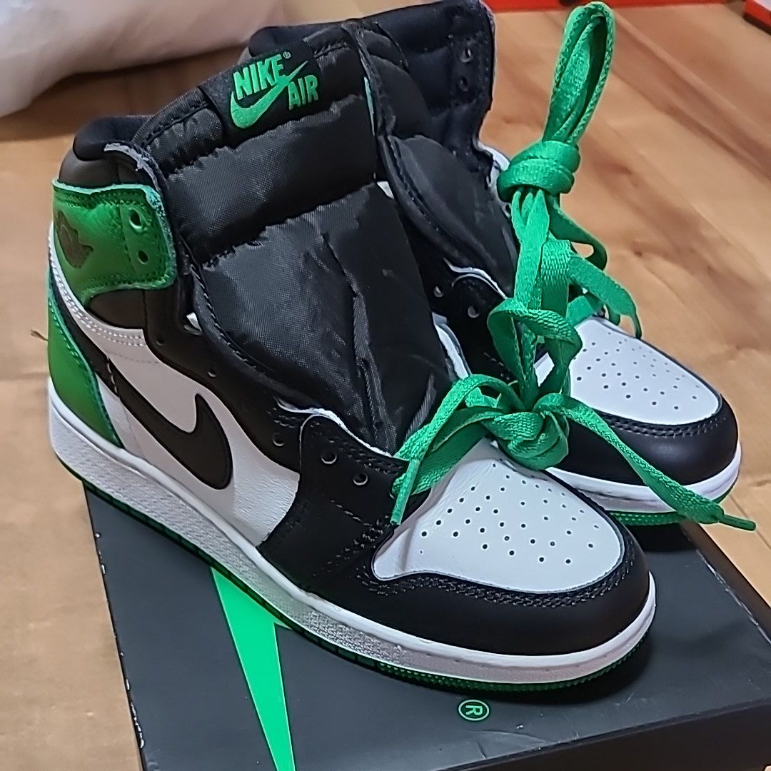 Nike GS Air Jordan 1 Retro High OG "Celtics/Black and Lucky Green" (2023)