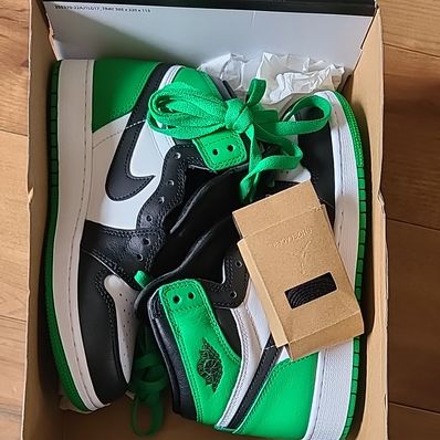 Nike GS Air Jordan 1 Retro High OG "Celtics/Black and Lucky Green" (2023)