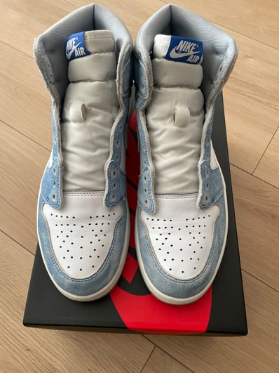 Nike Air Jordan 1 High OG "Hyper Royal"
