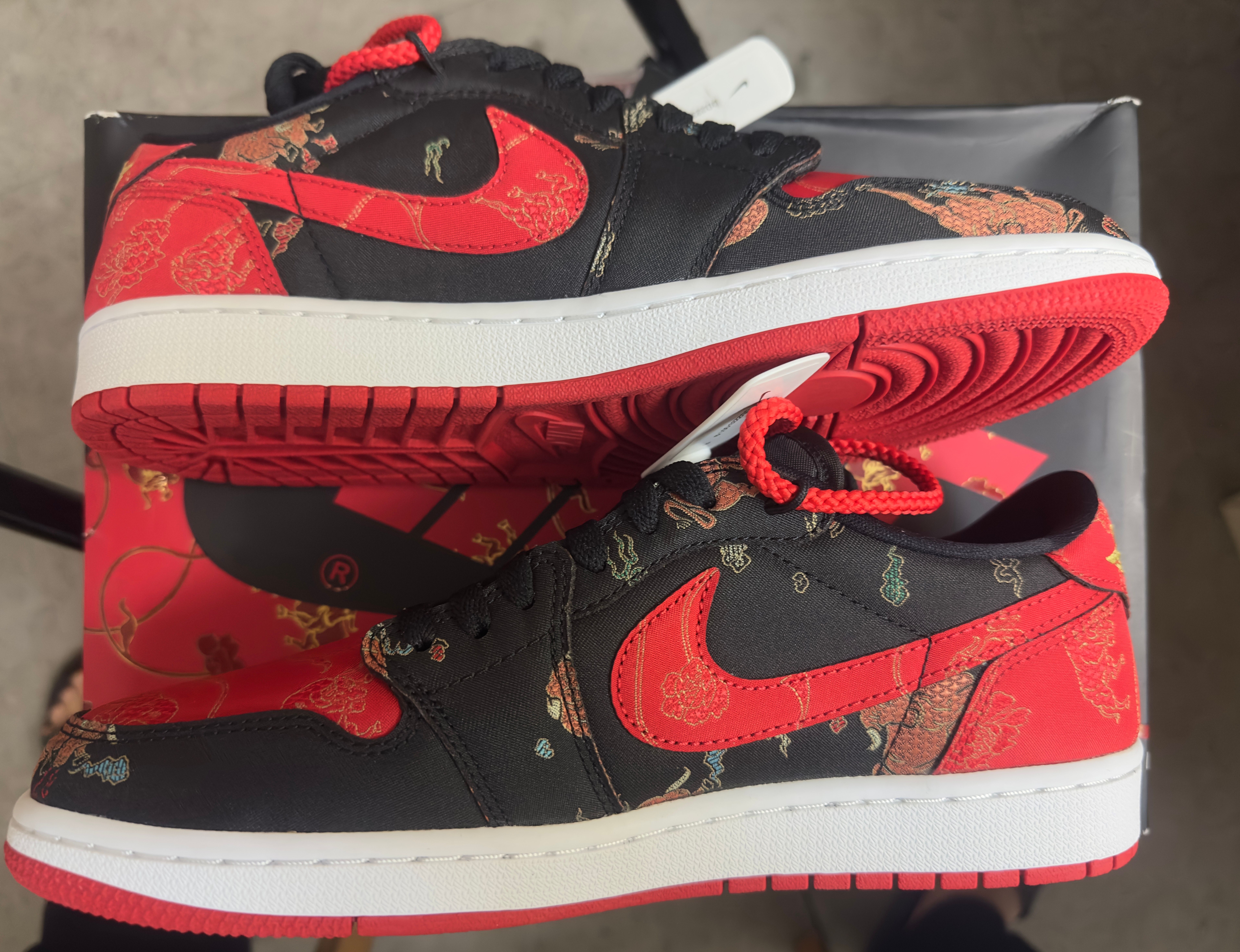 NIKE AIR JORDAN 1 LOW "CHINESE NEW YEAR"