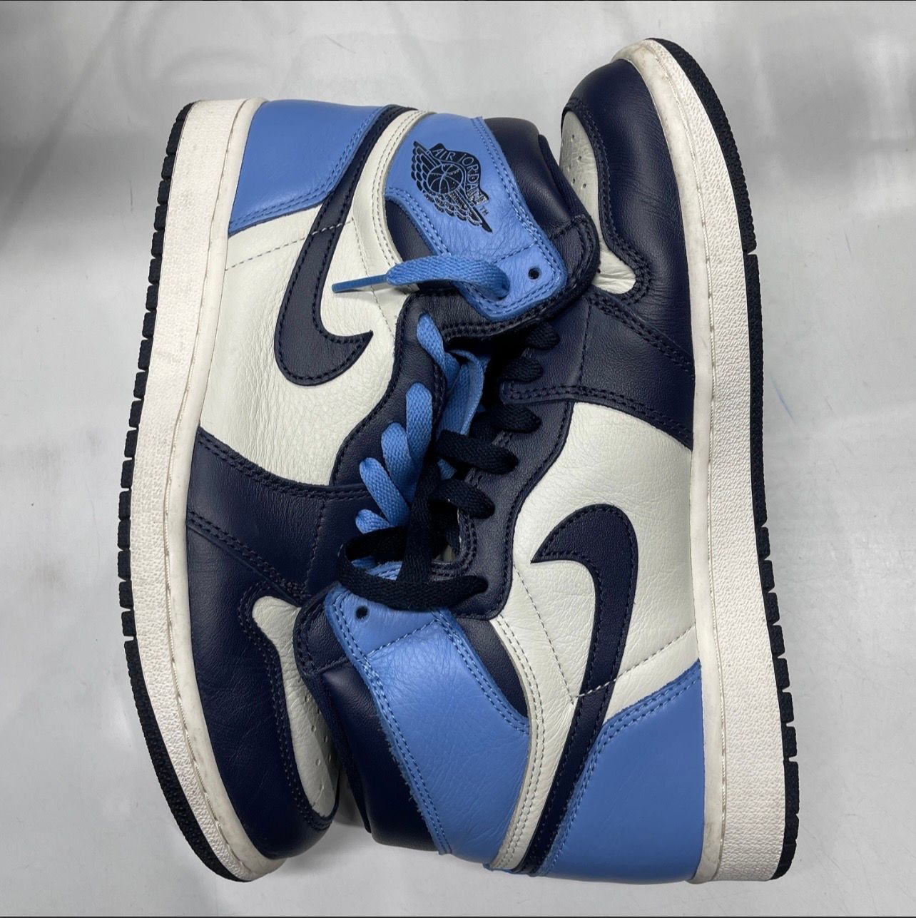 Nike Air Jordan 1 Retro High OG "Obsidian/University Blue"