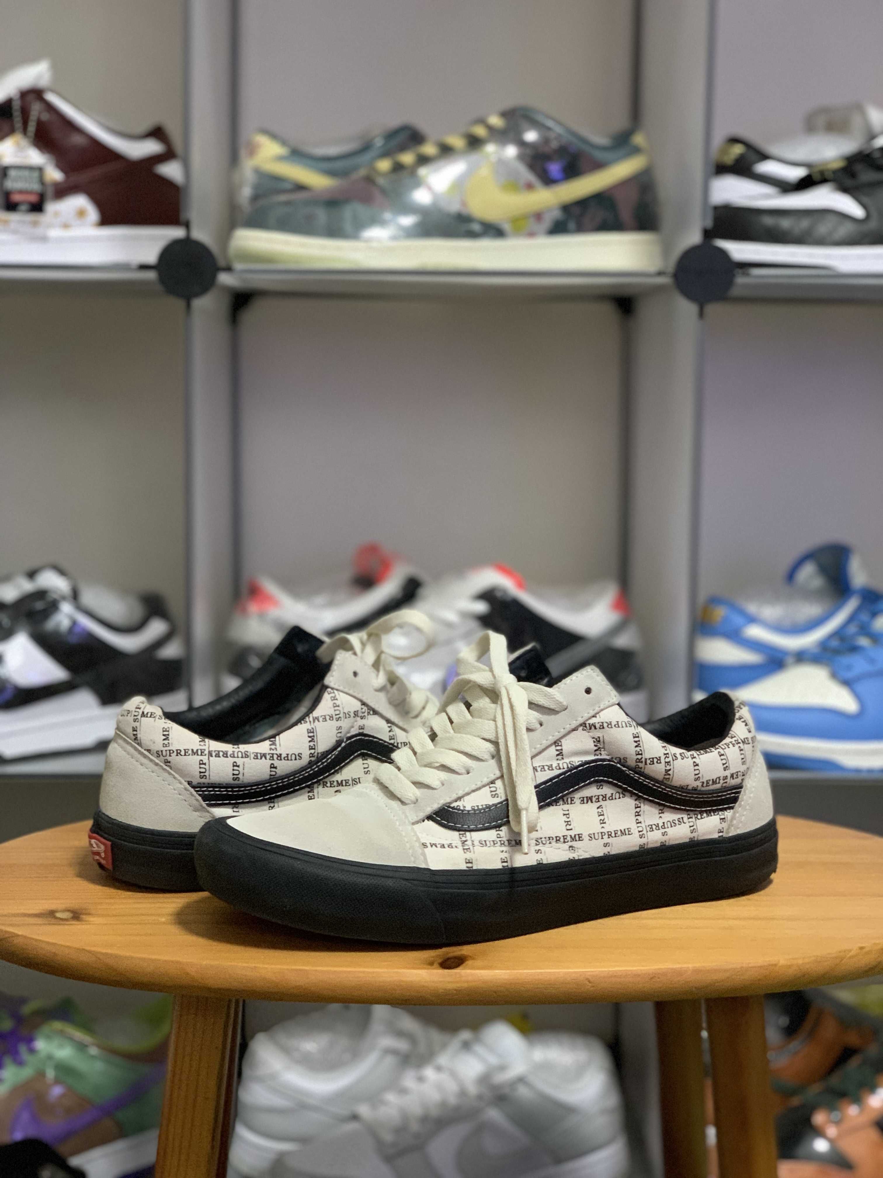 Supreme × Vans Old Skool "White"