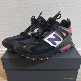 アトモス × ステイプル × ニューバランス エックスレーサー "クロウ&ピジョン"