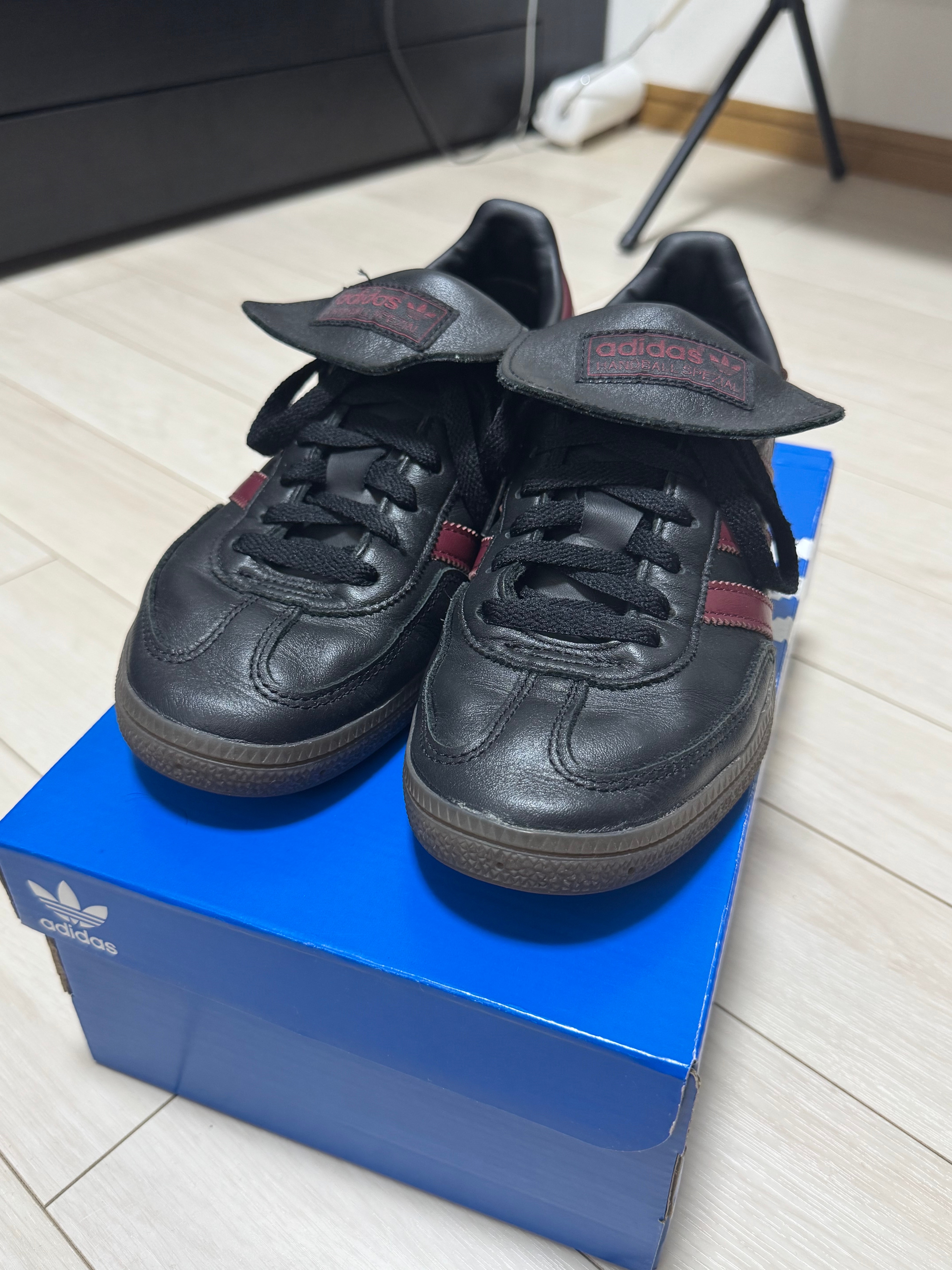 アディダスオリジナルス ハンドボール スペツィアル "コアブラック/シャドウレッド/ガム5"