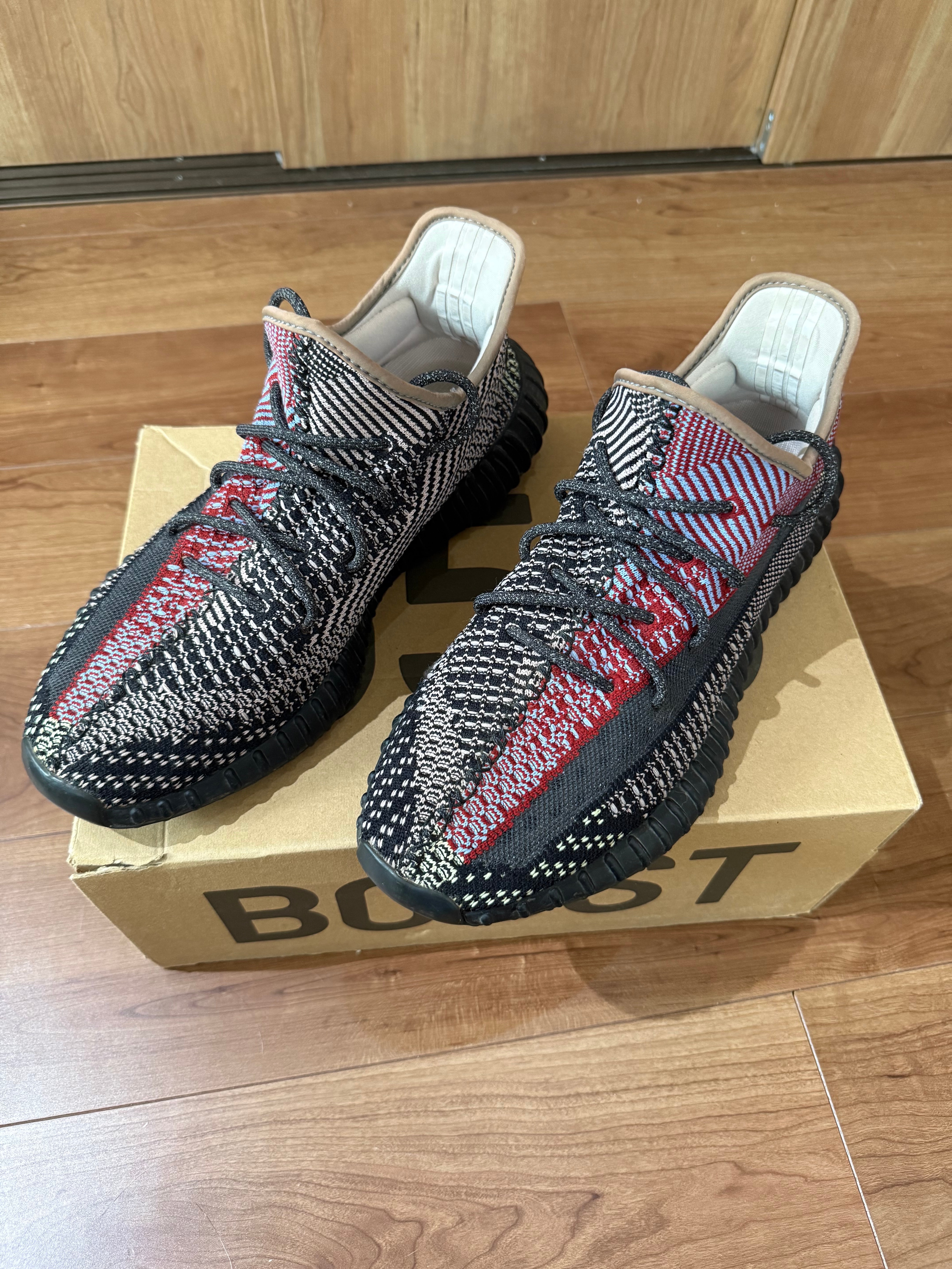 Yeezy Boost 350 V2 グレー/レッド 2/29発売｜adidas YEEZY Boost 350 V2 