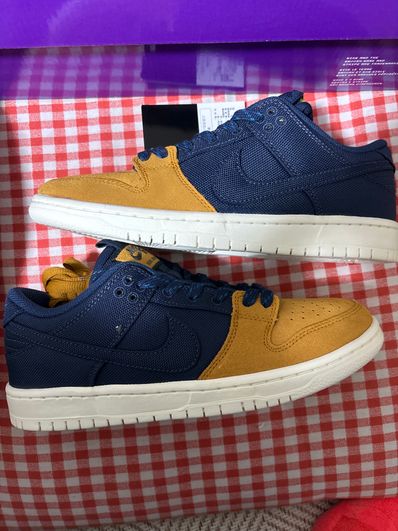 Nike SB Dunk Low "Desert Ochre and Midnight Navy"