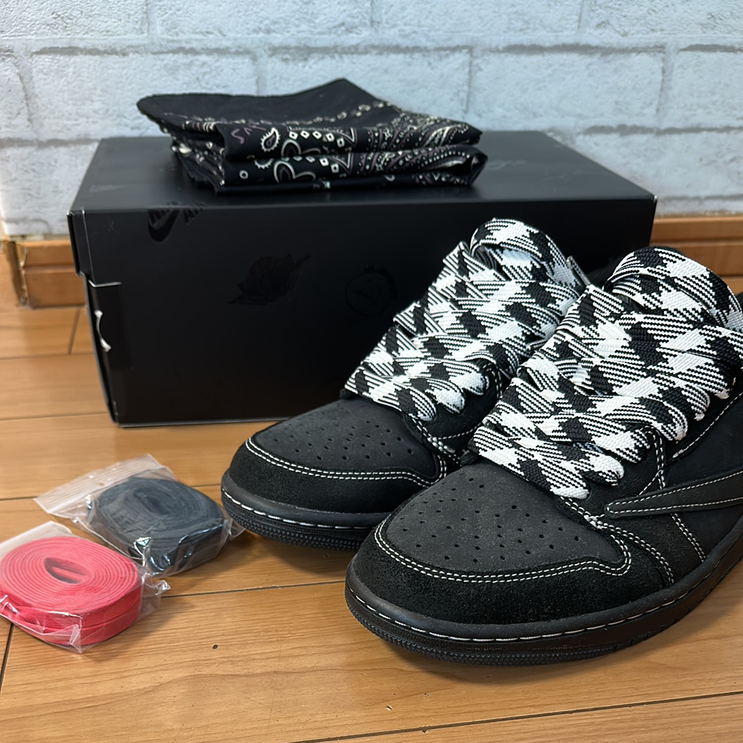 Travis Scott × Nike Air Jordan 1 Low OG SP "Black Phantom"