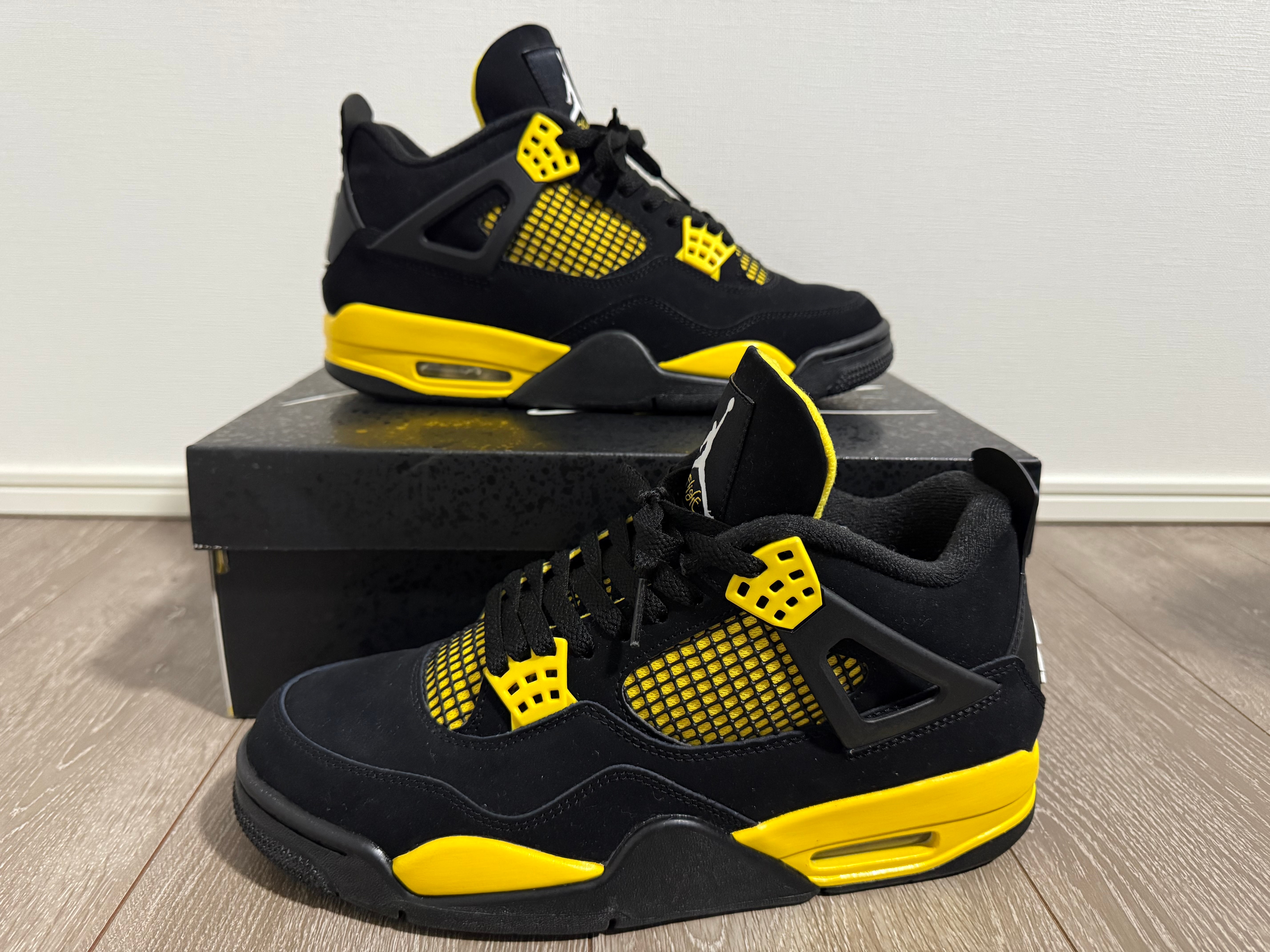 Nike Air Jordan 4 Retro "Thunder"(2023)